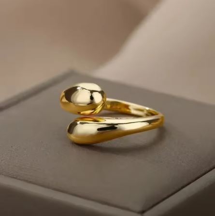 Water Drop Golden Ring