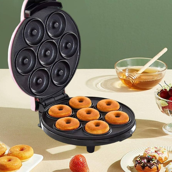 Electric Donut Maker – Cooks 7 Mini Doughnuts