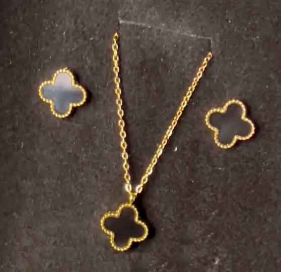 Four-Leaf Clover Necklace Set